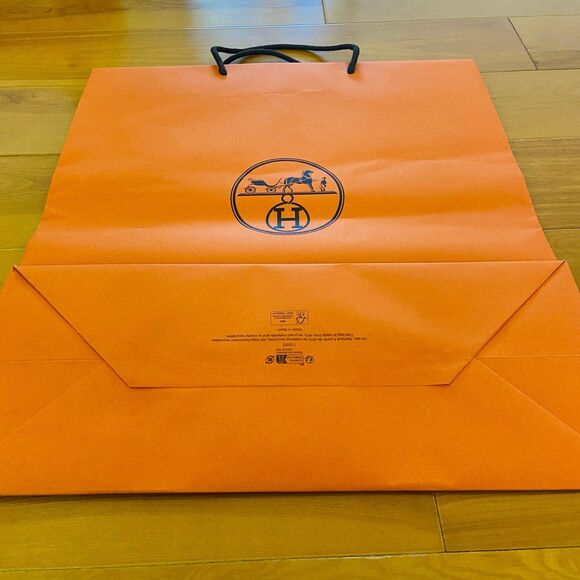 Hermes Paper Shopping Bag - large (18.5" x 16.5" x 6.75") [H] - Picture 5 of 5